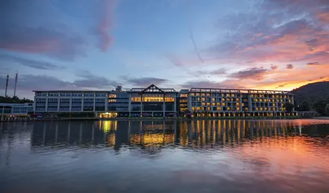 Nanjing Ziqing Lake Hot Spring Resort (Wildlife World)