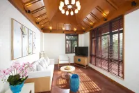 Hongrun Hot Spring Resort Hotel Hotels in 