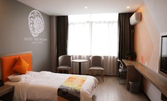 Shell Hotel (Gingko Road, Hefei)