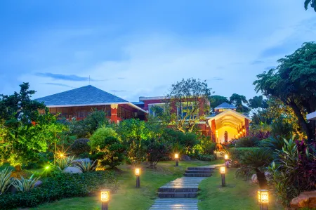 Yueheju Guesthouse Отели рядом с достопримечательностью «Xuejinyan Former Site»