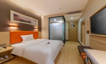 7 Premium (Ji'nan west station store) - Housity