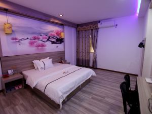 Xinxing Huatai Fashion Hotel