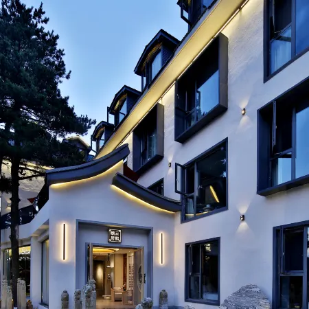 Yunxi Yiju Hotel