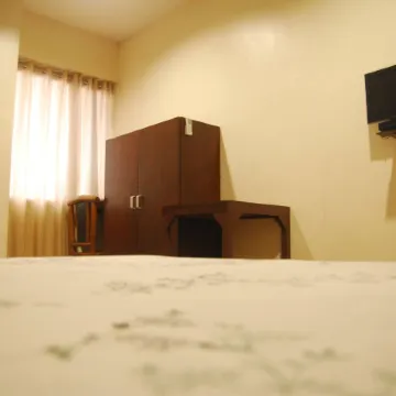 Centro Mactan Suites