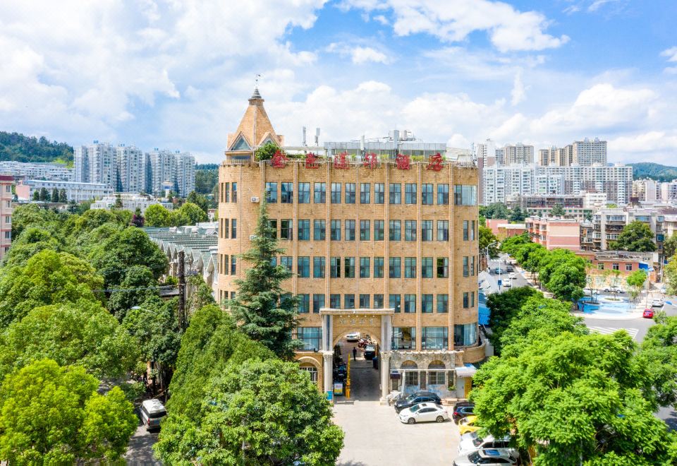 hotel overview picture