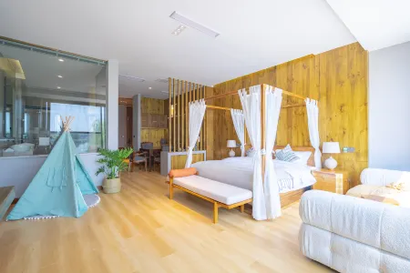 Hehe Yuanxiang Hotle Отели рядом с достопримечательностью «CPC Tongliang County Committee Party School»