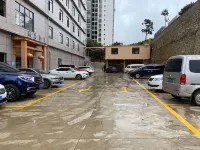 LanTing Hotel - parking