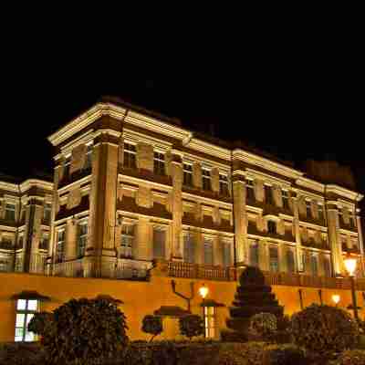 Castello di Guarene Hotel Exterior