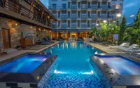 Mandalay Lodge Hotel - piscina
