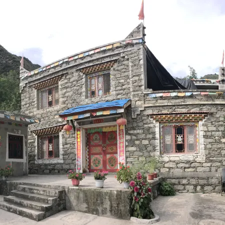 Ze Ee Wei Farmhouse