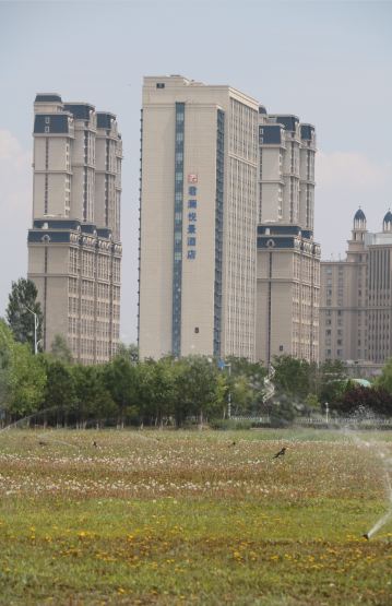 Junlan Yuejing Hotel (Yinchuan Yuehaiwan CBD Lanshan Park) Hotel Overview