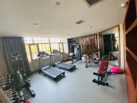 โรงแรมหลงเยว่ ฟางเจิ้ง - ที่มีที่จอดรถ