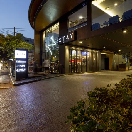 Stay Hotel BKK Отели рядом с достопримечательностью «Станция метро Sutthisan»