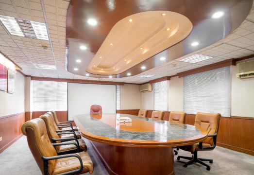 King Plaza Hotel Hotel Overview