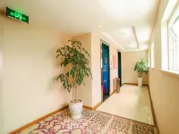 Pai Hotel (Suining Xishan Road Gymnasium) - Mountain view