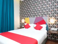 W Hotel Cemerlang Hotels in Panji