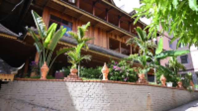 景洪蔓匡傣家客棧 鄰近曼聽御花園的酒店