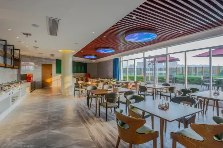 Tianhai Baitang Hotel (Jiujiang Railway Station Bus Terminal Store) Отели рядом с достопримечательностью «Accounting and Auditing Institute， Jiujiang University»