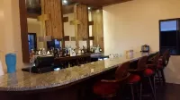 إنفينيتي هايتس ريزورت - بار