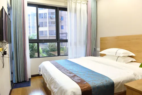 Rongxian Penglai Hotel - parcheggio