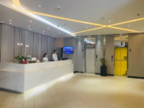 Foster Hotel (Shanghai Baoshan Road Subway Station)