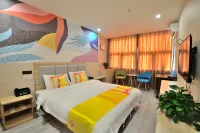 Pai Hotel (Suzhou Weiting Town Huayi Brothers Film City) Hotels near Zhongyuansi Commercial Street