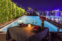 Happy Life Grand Hotel & Sky Bar