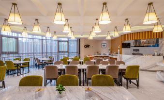 Orange Hotel (Beijing Yizhuangqiao Metro Station)