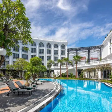 Silk Path Grand Hue Hotel