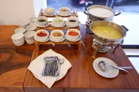 Front One Resort Yogyakarta - Desayuno