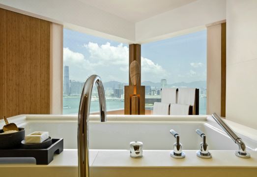 디 어퍼 하우스