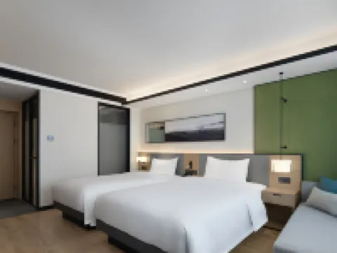 Modern Four Seasons Hotel (Xinhuijia Branch) Hotels in Korla