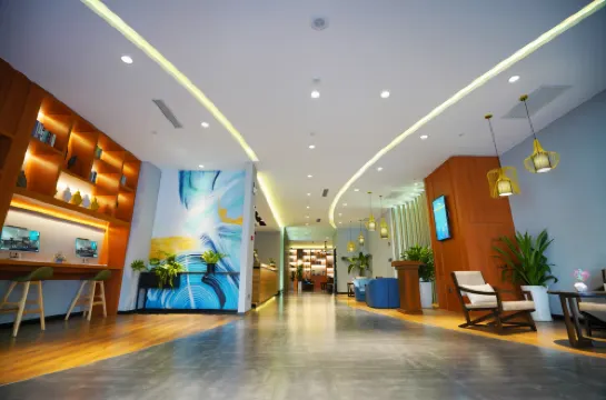 Fillmore Hotel (Xi'an Bell Tower Subway Station Huimin Street)