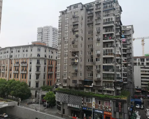 Starway Hotel (Wuhan Jianghan Road Pedestrian Street Jiqing Street) بالقرب من الفندق Photos