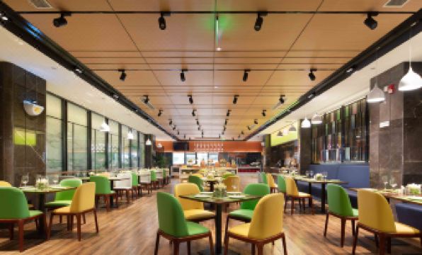 Hampton by Hilton - Housity