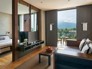 Atta Lakeside Resort Suite