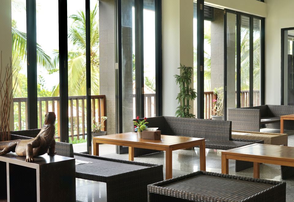 라프리마 호텔 플로레스의 깔끔한 객실 내부