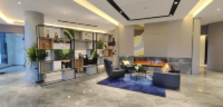 Homeinn Selected Hotel (Pingliang Liuhu Park Greenland Plaza)