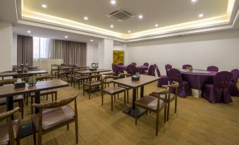 NEYA Hotel (Guangzhou Baiyun International Airport,Renhe Metro Station)