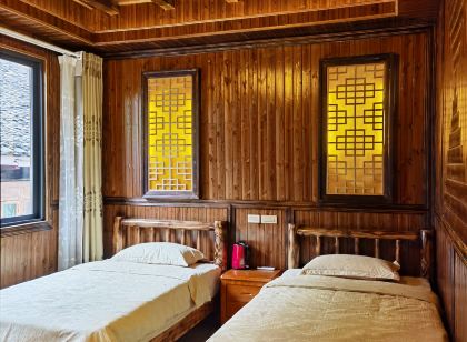 Ping an Old Local Inn in Longji Terraces (Seven Stars with Moon View Terrace)
