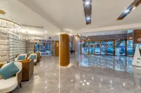 Huasheng Hotel (Haikou Yilong West Road Qilou Old Street Branch)