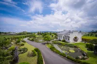 Hualien Toongmao Resort Hôtels à : Ji‘an Railway Station/Container House Starbucks