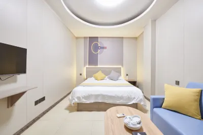 Jiayi Business Hotel (Gucheng Walmart)