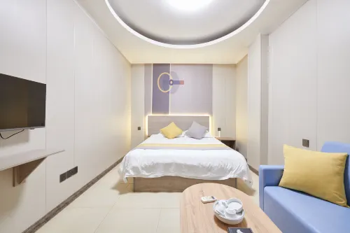 Jiayi Business Hotel (Gucheng Walmart)