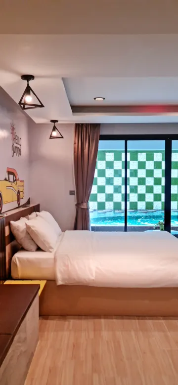 ห้องแกรนด์ดีลักซ์เชื่อมกับสระว่ายน้ำ