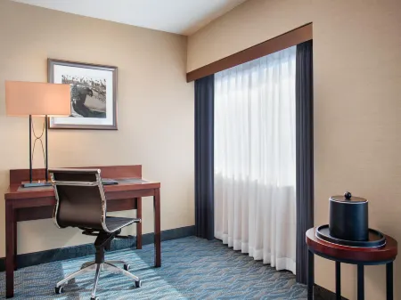 Crowne Plaza Los Angeles Harbor Hotel