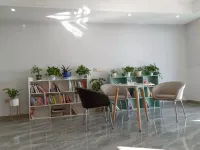 Fuxi Mountain Loulan Xiaozhu Homestay