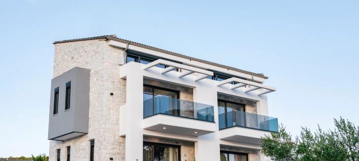 Cocooning Suites by Blue Carpet Hotels in Pallini