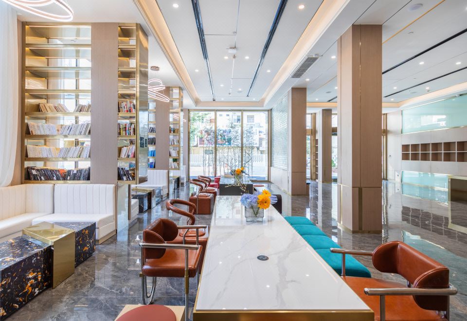 Atour Hotel Xueyuan Road East Railway Station Haikou