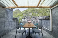Xiaoshuchuan Riverside View Guesthouse (Zhenyuan Ancient Town) - Bjergudsigt